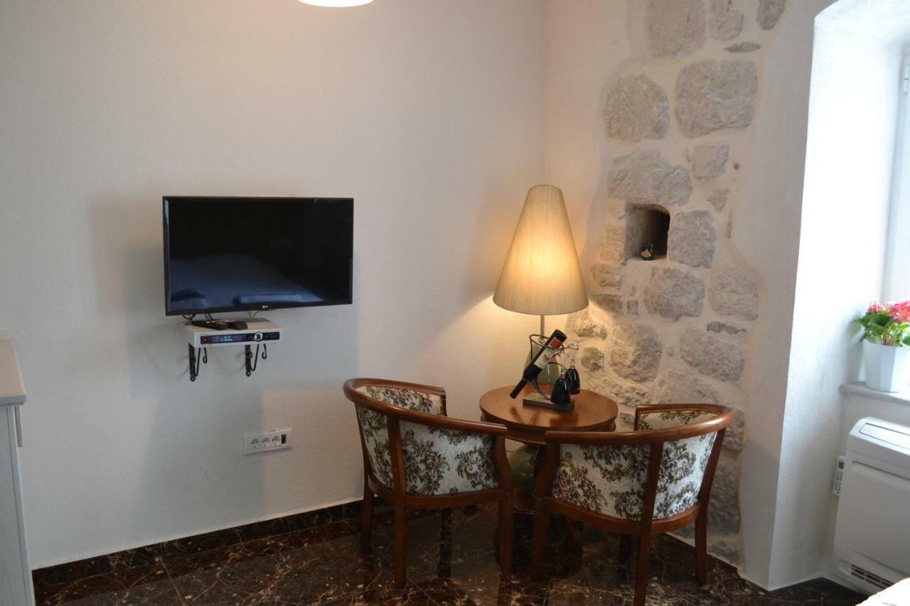 Apartmani Armonia ペラスト エクステリア 写真