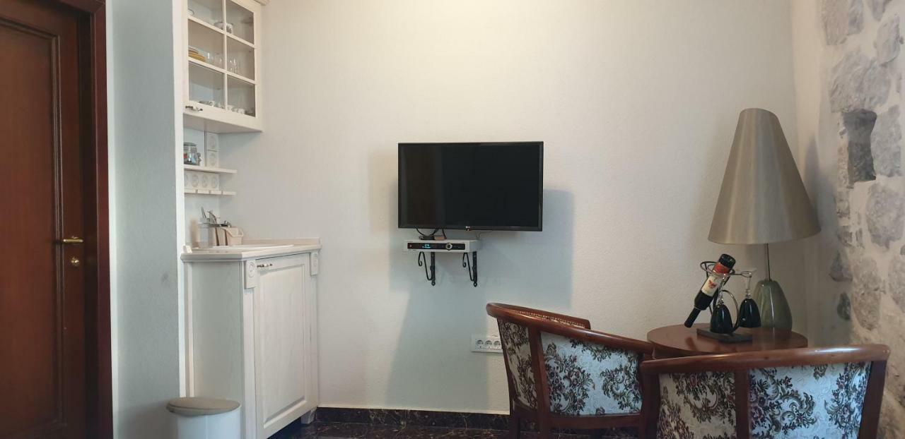 Apartmani Armonia ペラスト エクステリア 写真
